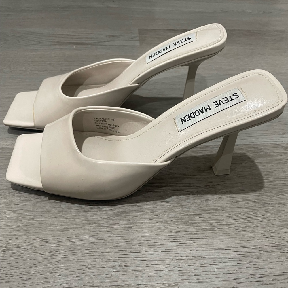 Steve Madden Rae Kitten Heel
